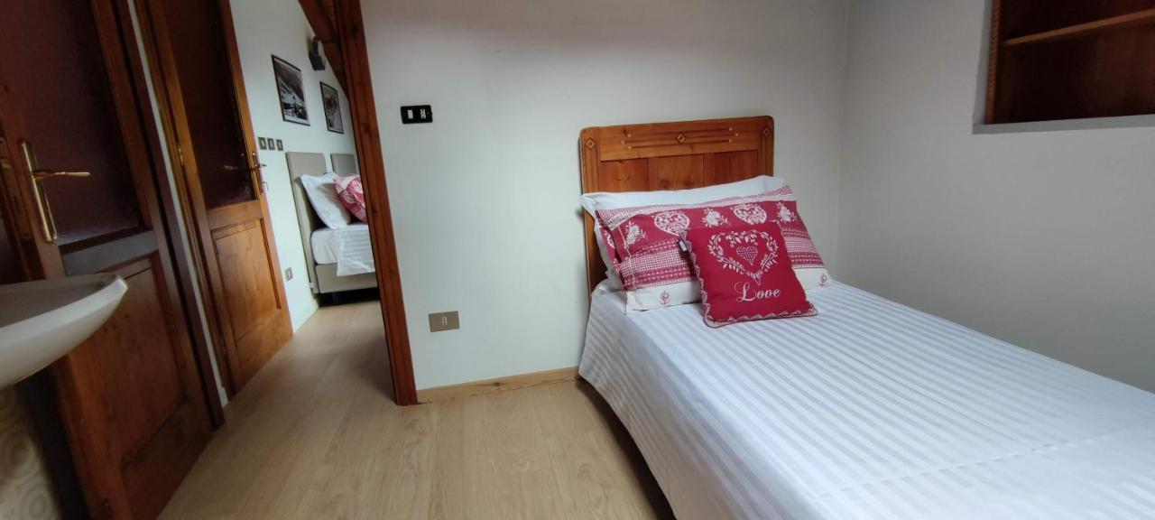 Gavia Cottage Ponte Di Legno Buitenkant foto